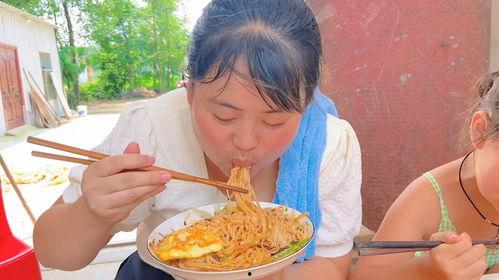 娱乐吃瓜酱腋窝饭团,揭秘娱乐圈的美食与八卦 第3张 娱乐吃瓜酱腋窝饭团,揭秘娱乐圈的美食与八卦 第3张